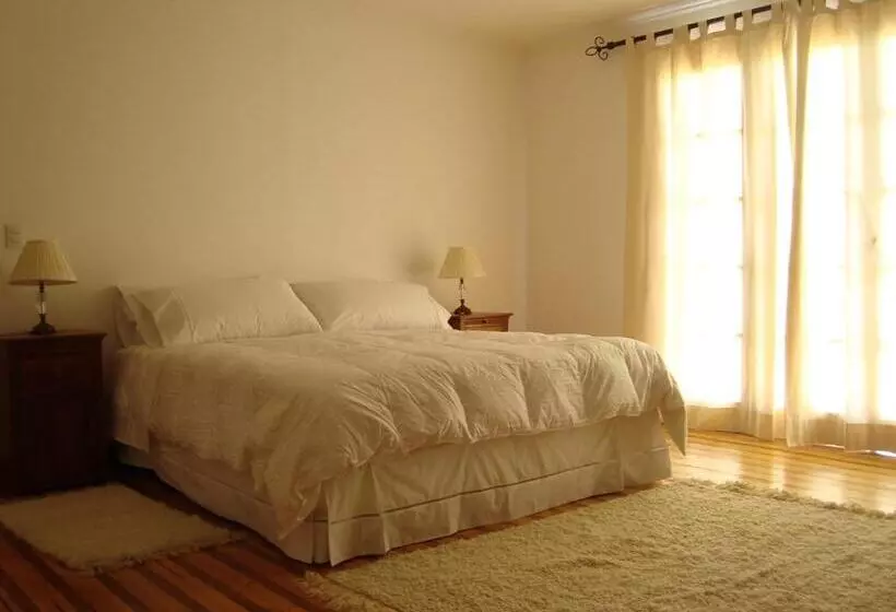 Aamiaismajoitus (B&B) Santa Filomena De Cunaco