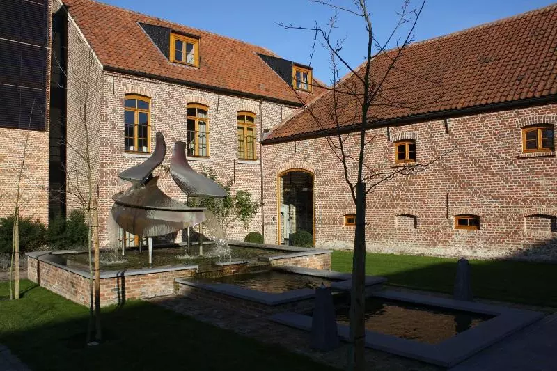 هتل Hostellerie De Biek