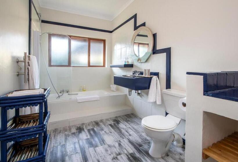 هتل House On Westcliff