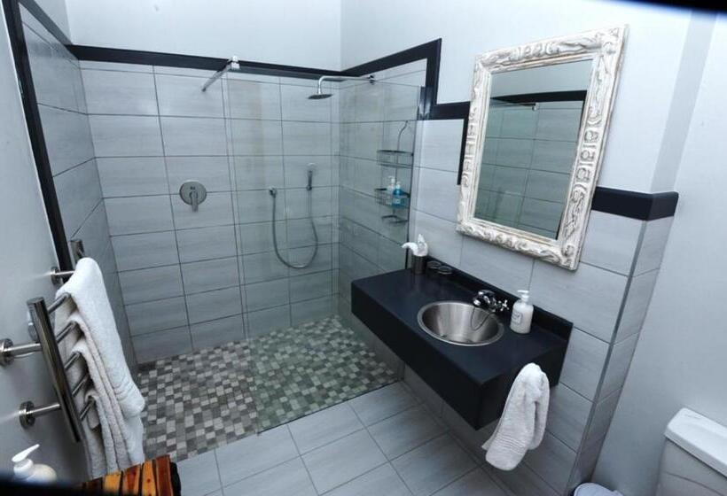 هتل House On Westcliff