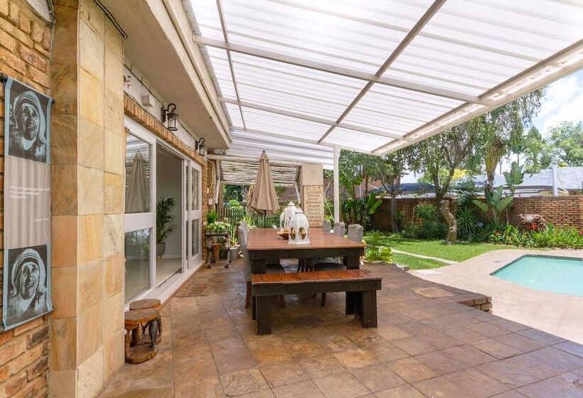 ペンション 25 On Chrisoliet