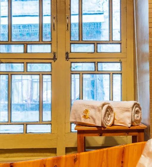 בית מלון כפרי Floral  Lincang Boutique