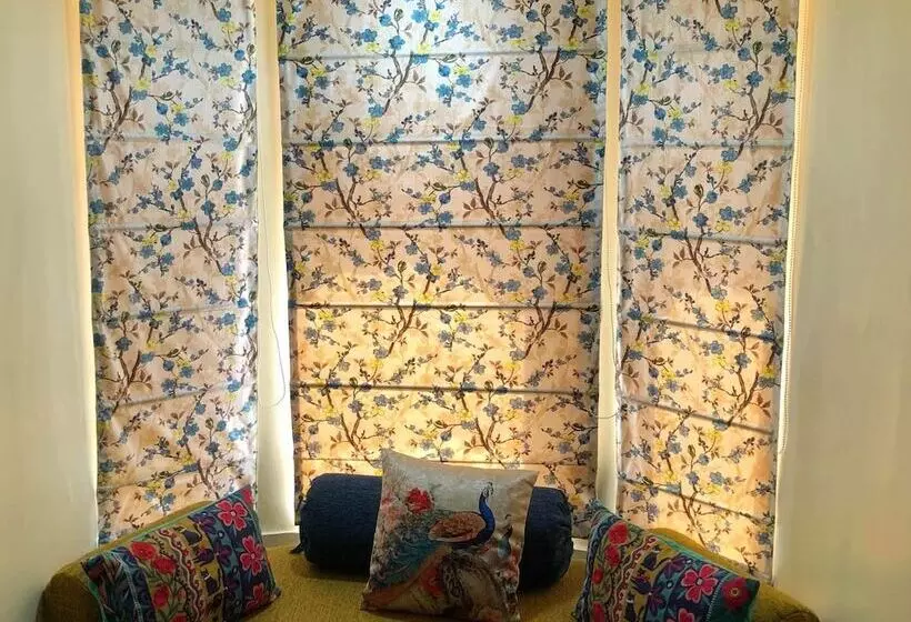 ホテル Dholamaru Grand