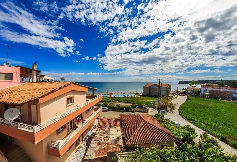 هتل Porto Planos Beach
