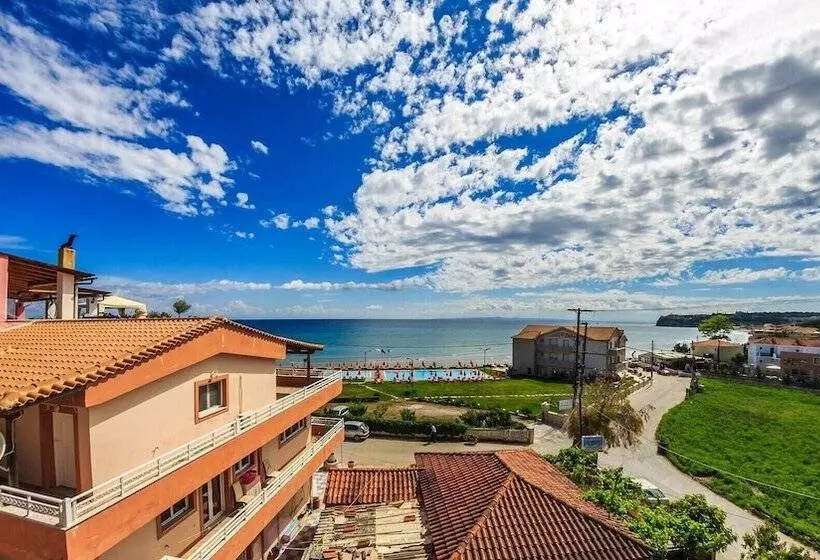 هتل Porto Planos Beach