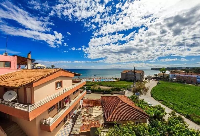 هتل Porto Planos Beach