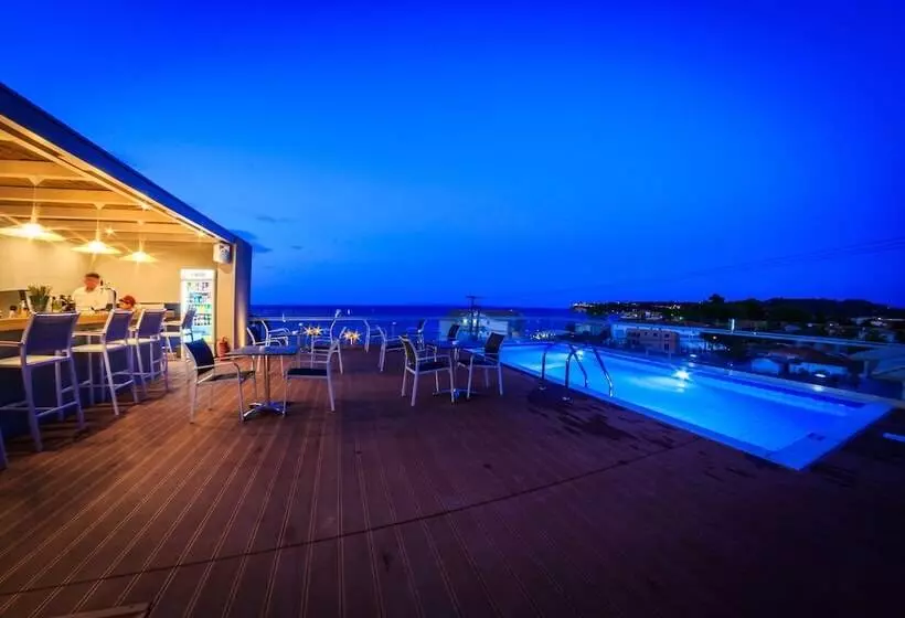 هتل Porto Planos Beach