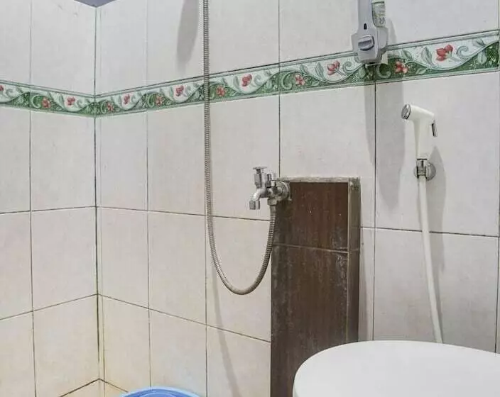 هتل Spot On 3005 Kost Rumaisha