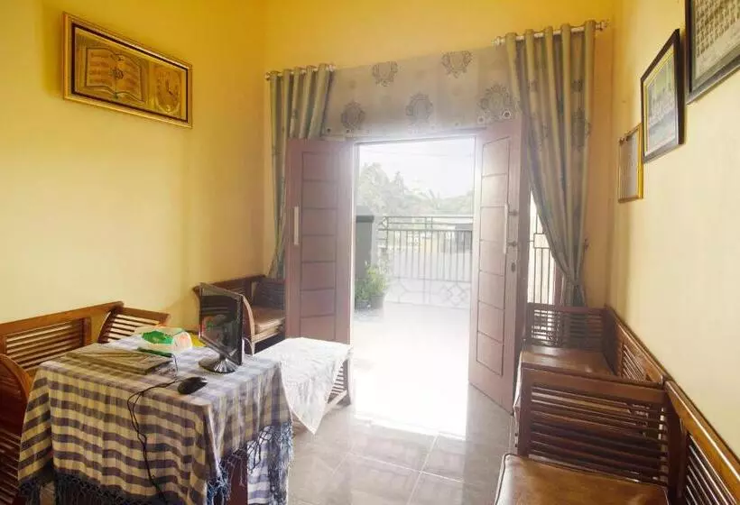 هتل Spot On 3005 Kost Rumaisha
