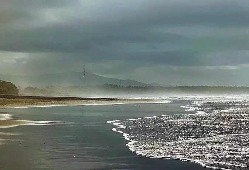 Hotelli Wide Sands Beach Retreat