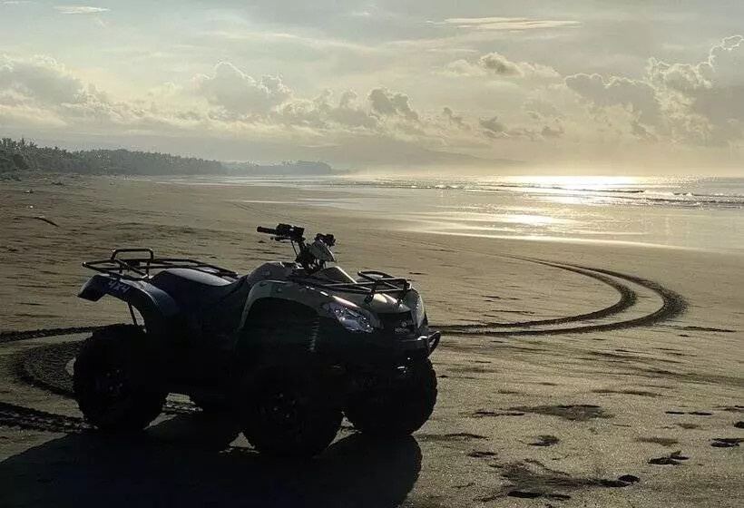 Hotelli Wide Sands Beach Retreat