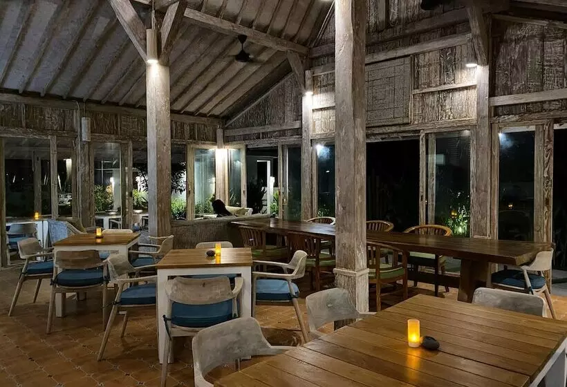 Hotelli Wide Sands Beach Retreat