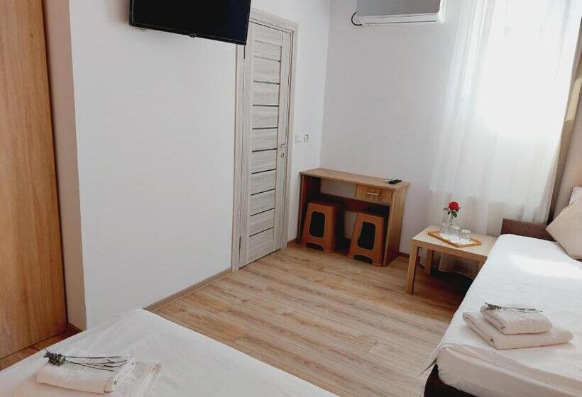 Nocleg ze śniadaniem Confort Inn