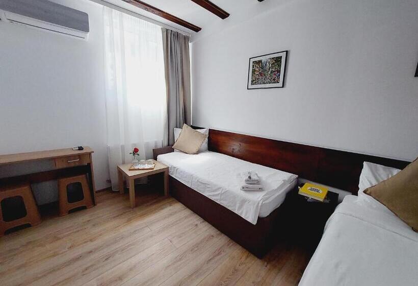 Nocleg ze śniadaniem Confort Inn