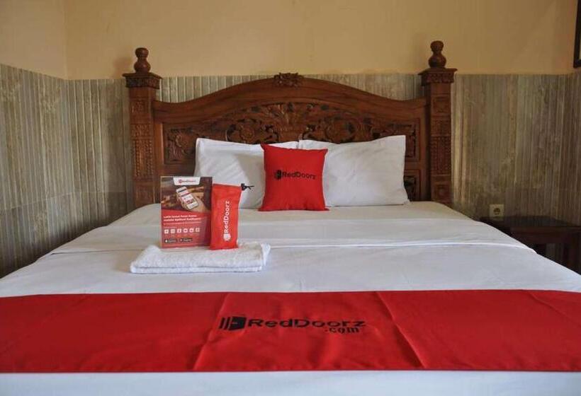 فندق Reddoorz Near Lokawisata Baturaden