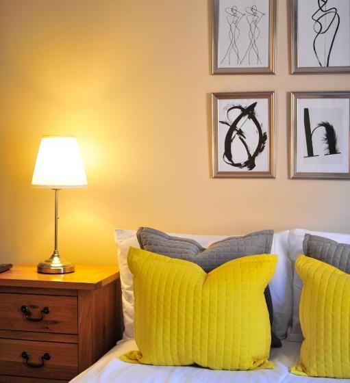 Отель The Herbalist Rooms