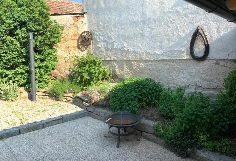 Majatalo Penzion Na Růžku