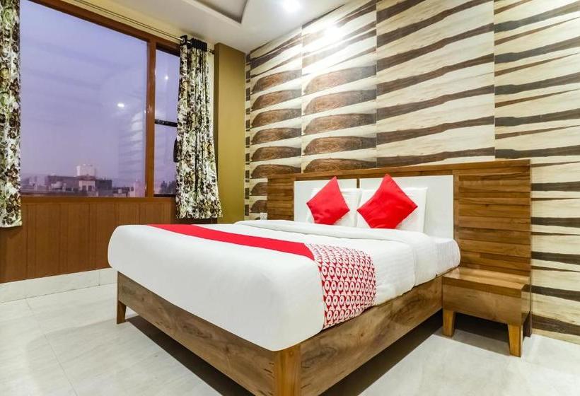 Hotell Oyo 70090 Jugnu