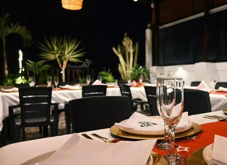 هتل Casa Patrones