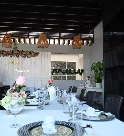 هتل Casa Patrones