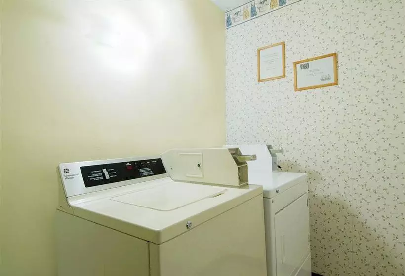 ホテル Americas Best Value Inn-Frankfort