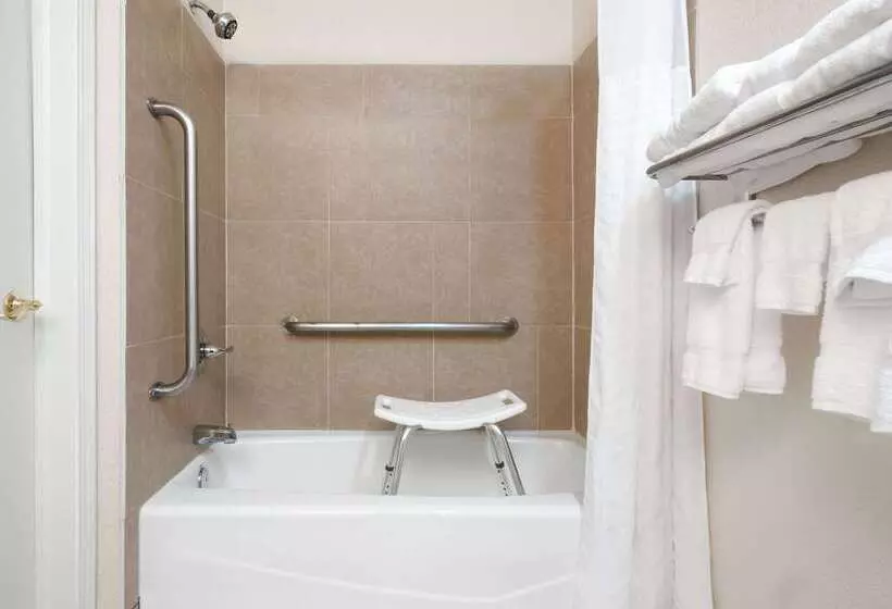 Отель Baymont By Wyndham Stevens Point