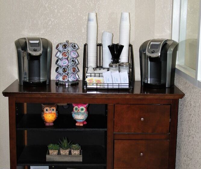 Отель Baymont By Wyndham Stevens Point