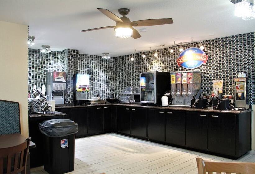 Отель Baymont By Wyndham Stevens Point