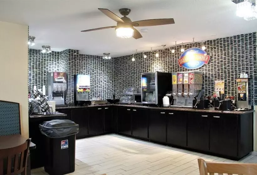 Отель Baymont By Wyndham Stevens Point