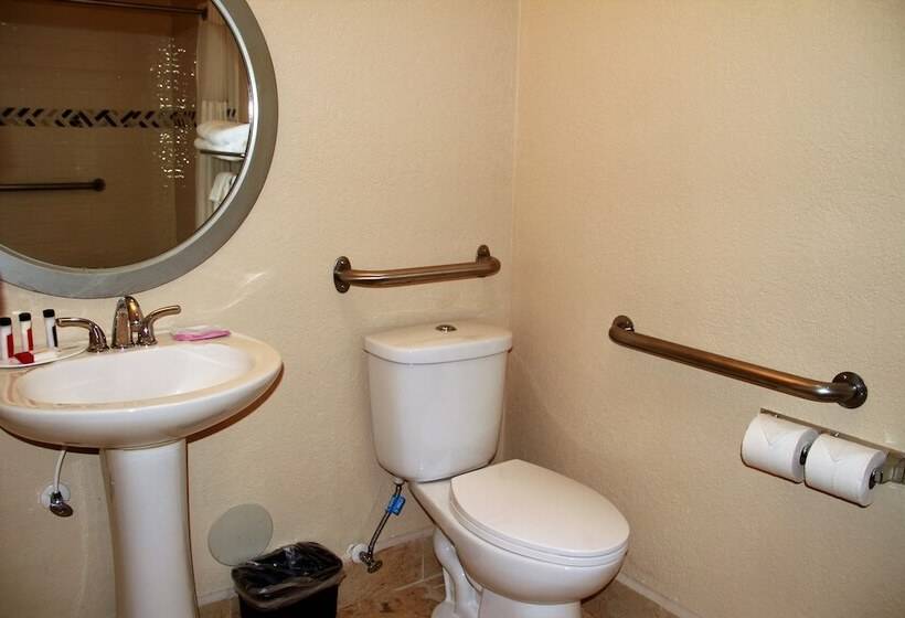 Отель Baymont By Wyndham Stevens Point