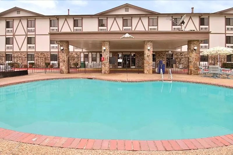 Hotelli Merryton Inn