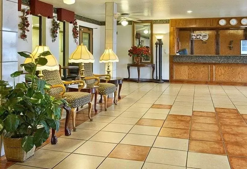 Hotelli Merryton Inn