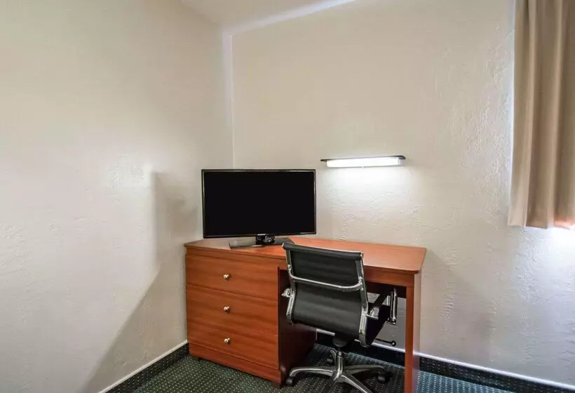 ホテル Suburban Studios Melbourne Airport