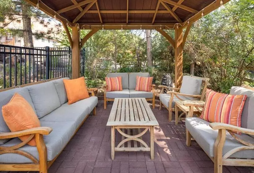 Отель Sunflower Hill Inn