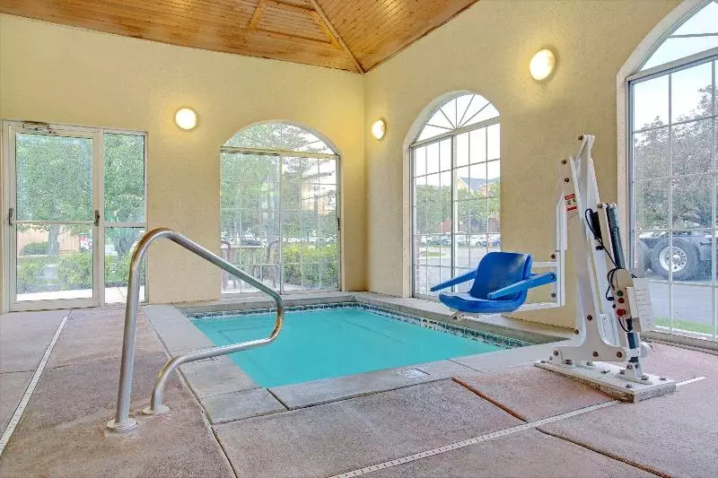 בית מלון כפרי Royal Inn Airport Salt Lake City