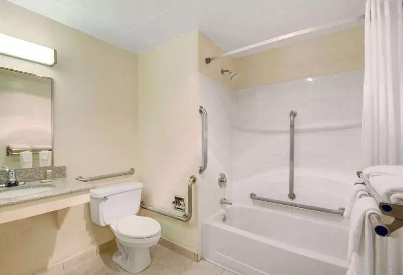 ホテル Super 8 By Wyndham Stamford/new York City Area