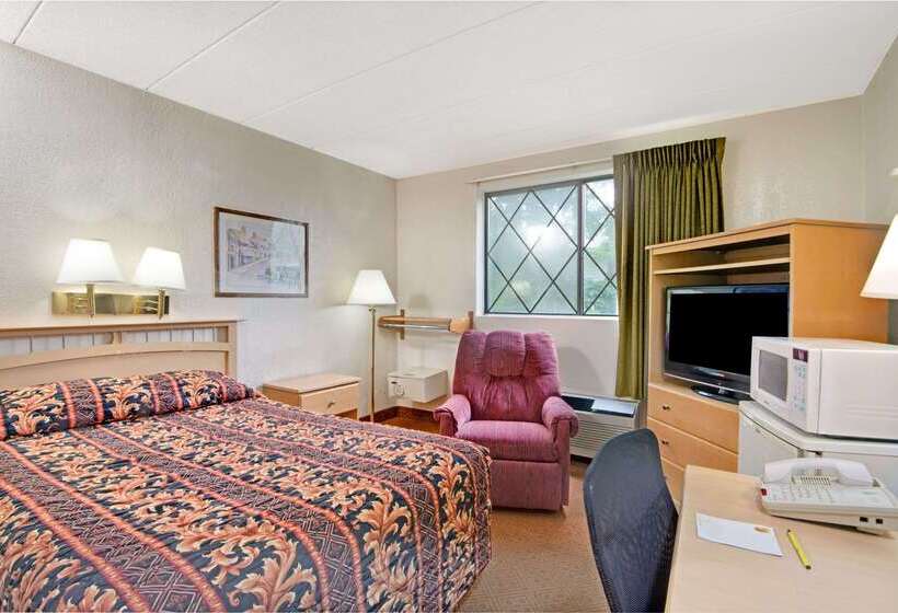 ホテル Super 8 By Wyndham Stamford/new York City Area