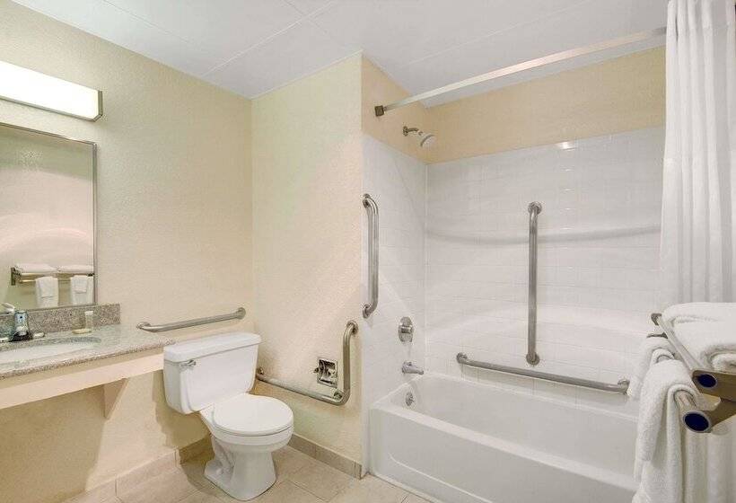 ホテル Super 8 By Wyndham Stamford/new York City Area