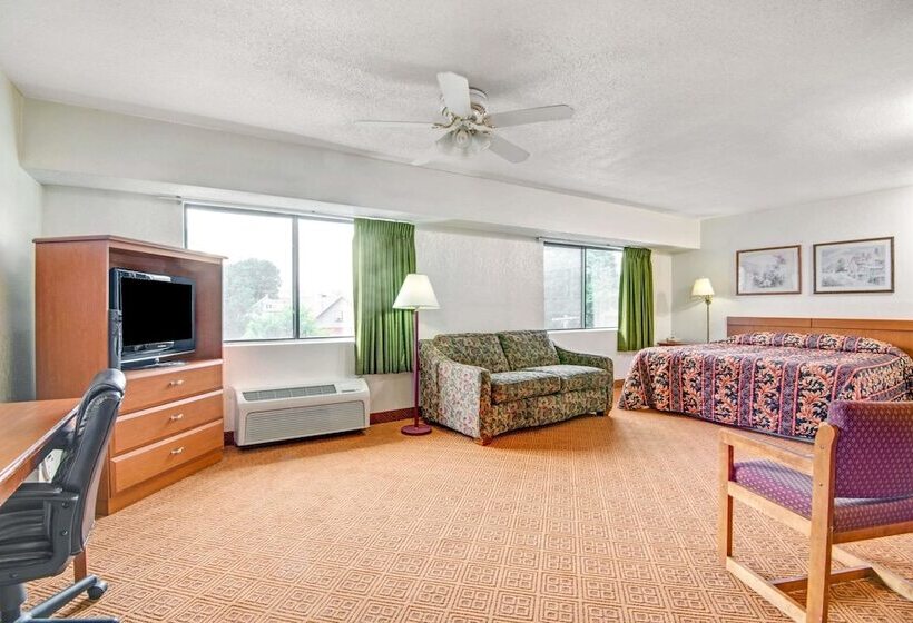 ホテル Super 8 By Wyndham Stamford/new York City Area