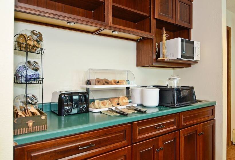 فندق على الطريق Amerivu Inn And Suites   Hayward Wi