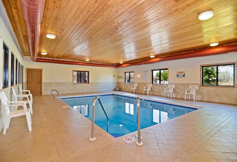 فندق على الطريق Amerivu Inn And Suites   Hayward Wi