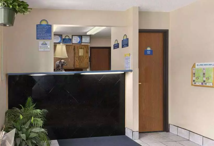 مُتل Days Inn By Wyndham Keene Nh