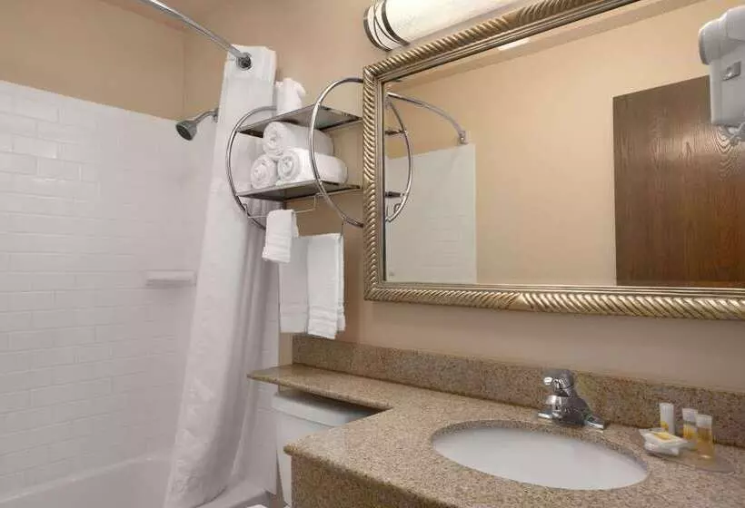 مُتل Days Inn By Wyndham Keene Nh