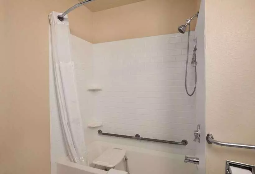 مُتل Days Inn By Wyndham Keene Nh