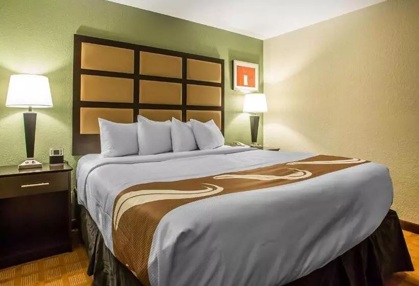 모텔 Quality Inn & Suites Marinette