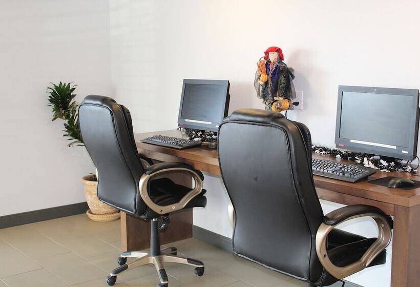 汽车旅馆  Red Lion Inn & Suites Ontario