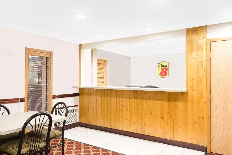 汽车旅馆 Super 8 By Wyndham Ames