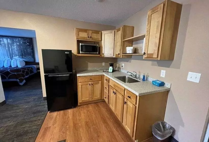 مُتل Super 8 By Wyndham Bemidji Mn