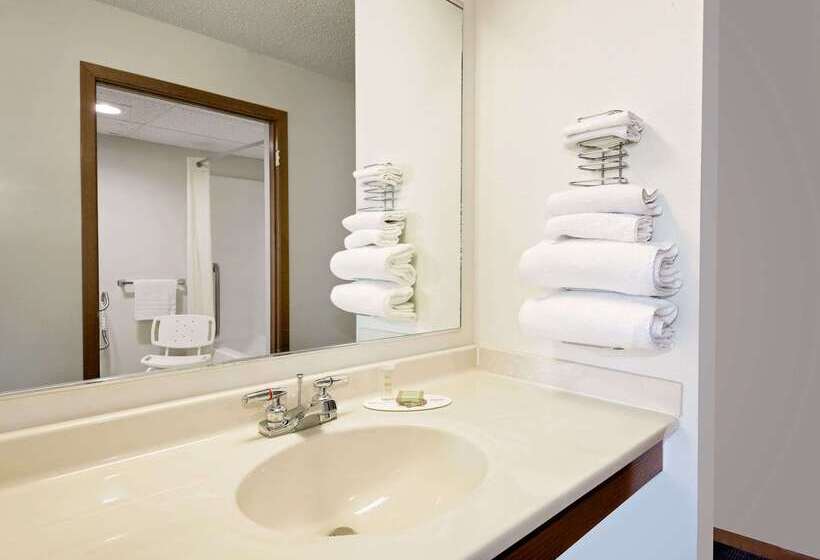 Motel Super 8 By Wyndham Centerville