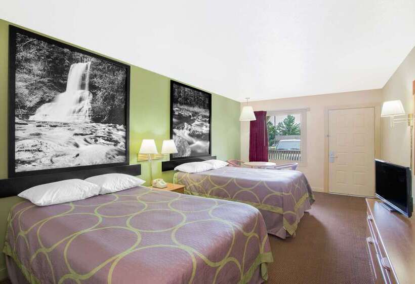 فندق على الطريق Super 8 By Wyndham Christiansburg